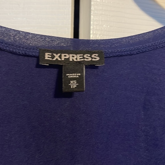 Express sleeveless purple shirt with sequence in size XS - Picture 2 of 8